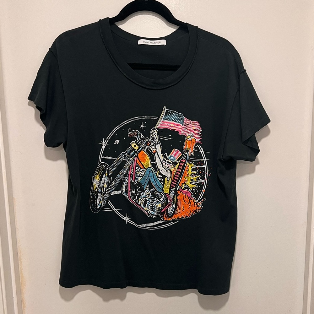 Daydreamer Girlfriend Tee- Keep on Rollin’